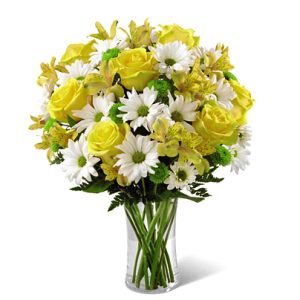 Send a bouquet of instant happiness with this cheery combination of fresh roses