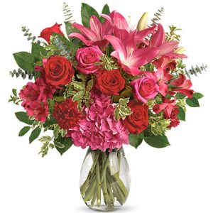 Knock somone's socks off with this stunning bouquet of fresh roses