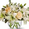 cream or or pale pink roses