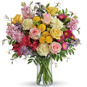 Show someone how much you care with this upgraded bouquet of cheerful yellow