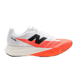 Chase down your fastest finish ever in the expertly honed New Balance FuelCell SuperComp Elite v5