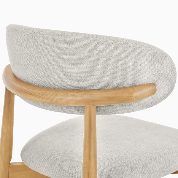 its timeless design enhances your home.armrest design:Armless
