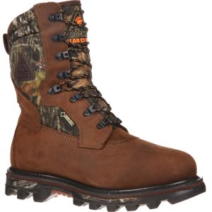 <p>The temperature dropping wonât prevent you from getting outdoors in these ruggedÂ Rocky BootsÂ® 10" BearClaw. Regardless if you wear them for hunting