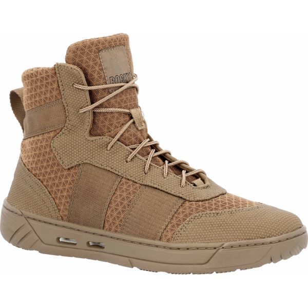 The Rocky Coronado is built for water operations. The fast-drying mesh upper with stretch collar offers faster drying times. The drainable Vibram Mega Grip outsole and speed drain polyurethane footbed and midsole allow for water to drain easily. Inside the shoe