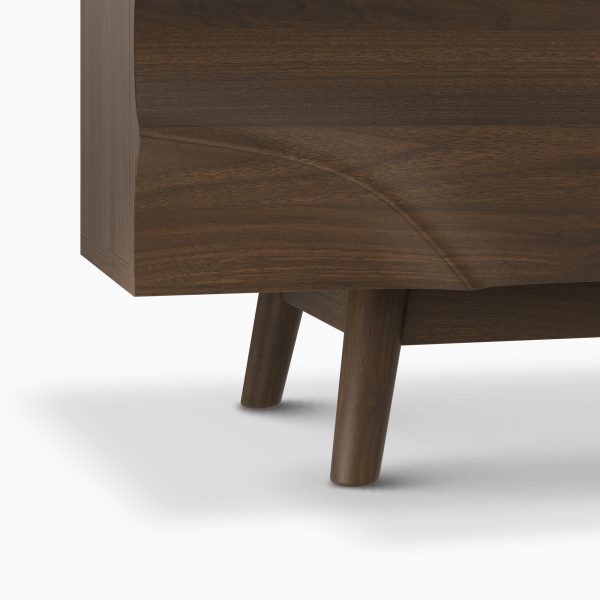feature:Adjustable Shelves