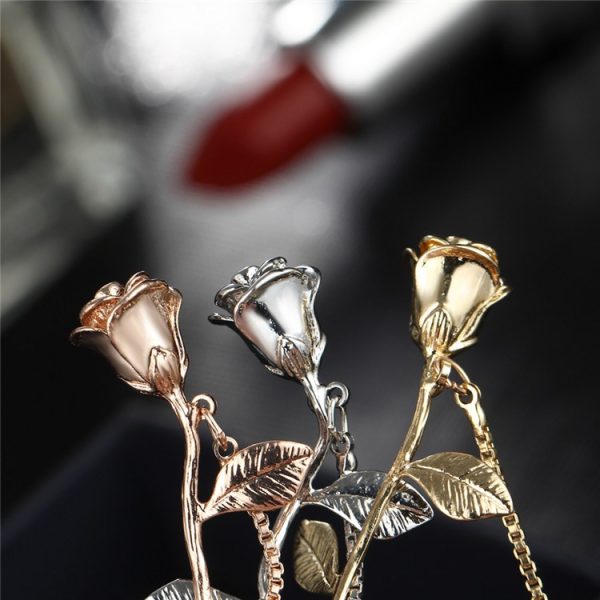 * 18kt Gold Plated* Comfort fit* Looks Great* 8 inches in length