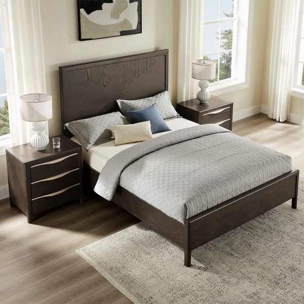 a stunning piece of furniture crafted with oak veneer. This bed frame is made of solid wood