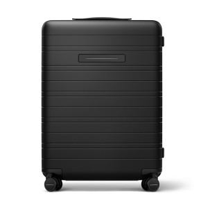 Order H6 Essential – high-performance check-in luggage with sleek design and long-lasting materials. ✓ Lifetime warranty