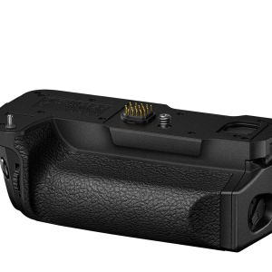 Perfectly integrated in the OM SYSTEM OM‑1 design the HLD‑10 offers you an IP53 weather sealing and is freezproof(down to ‑10°C). With its ergonomic design it helps you to balance long tele lenses and make portait shooting more confortableThe HLD‑10 holds one extra BLX‑1 battery to extend your shooting time up to 1040 images. The HLD‑10 gives you all the camera controls you need to shoot reliably and comfortably in portrait and landscape orientation. You can also attach the optional Grip Strap