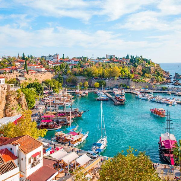 Cheap flight from Manchester to Antalya with Gotogate UK.