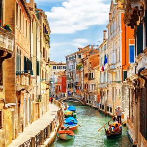 Cheap flight from London to Venice with Gotogate UK.