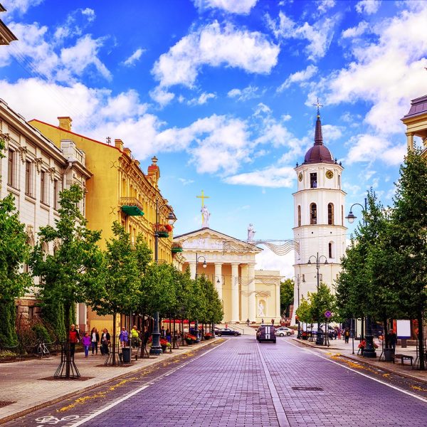 Cheap flight from London to Vilnius with Gotogate UK.