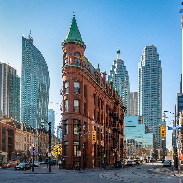 Cheap flight from London to Toronto with Gotogate UK.