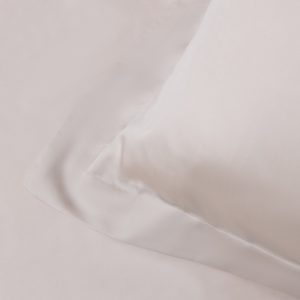 Osteopath Recommended. "I have searched for a long time for the right pillow. As an Osteopath this ticks every box and has helped my neck pain. I shall recommend this to my patients. Excellent product and eco friendly." - Wendy Hounsfield. Description. Enough pillow talk - it's time to get serious about pillows.... Ridiculously good sleep starts with amazing pillows.. Better sleep coming your way.. Bundle Includes:. 2 x Eucalyptus Silk Pillowcases. 2 x Eucalyptus Silk Pillows. 2 x Pillow Protectors. *All sizes are UK standard sizes with deep fitting Fitted Sheet*. *Super King & Emperor sizes include 50x90cm Pillow options*. Have you tried our sheets yet?. If not
