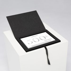 Surprise someone with a boxed gift card from Horizn Studios – the perfect choice for premium travel gear. ✓ High-quality and long-lasting materials