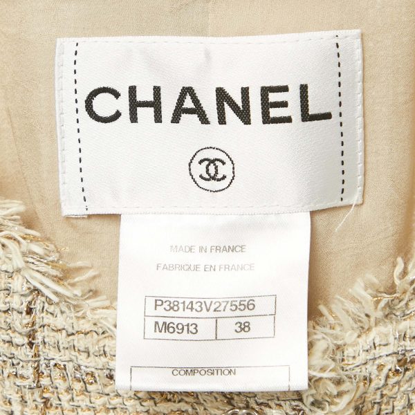 delivering unmistakable house character in every stitch.