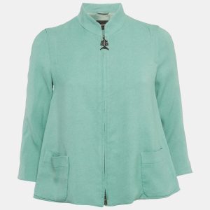 Emporio Armani’s zip up jacket in mint green crepe combines tailored lines with soft texture. A versatile layer