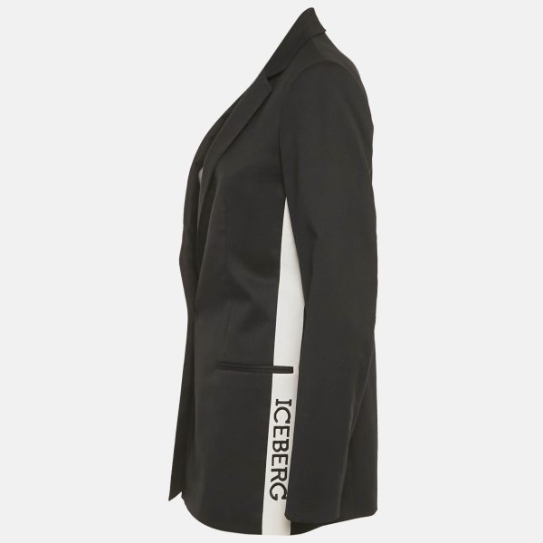 it blends streetwear influence with classic form