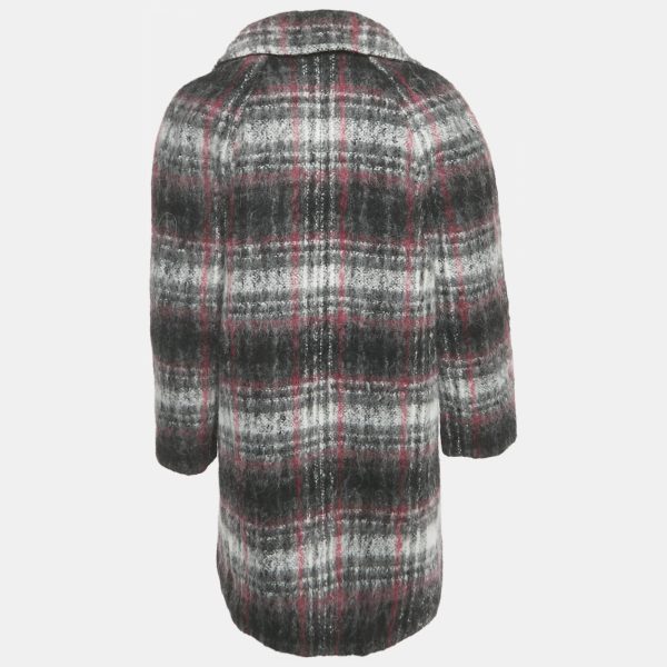 this Karl Lagerfeld coat is tailored from wool. Structured and polished