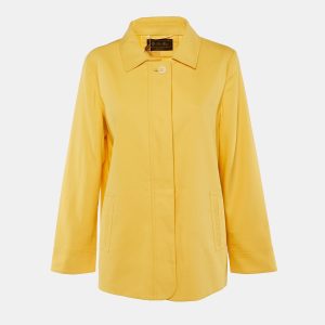 Brighten your wardrobe with this Loro Piana jacket crafted from a luxurious cotton silk blend in sunny yellow. The button front design and clean lines offer timeless sophistication. Lightweight and breathable