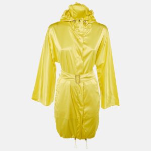 Max Mara brings utility and polish together in this yellow satin coat. The belted waist and hood make it as practical as it is striking.