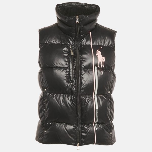 this Ralph Lauren down vest is lightweight yet insulating. The print adds a modern edge