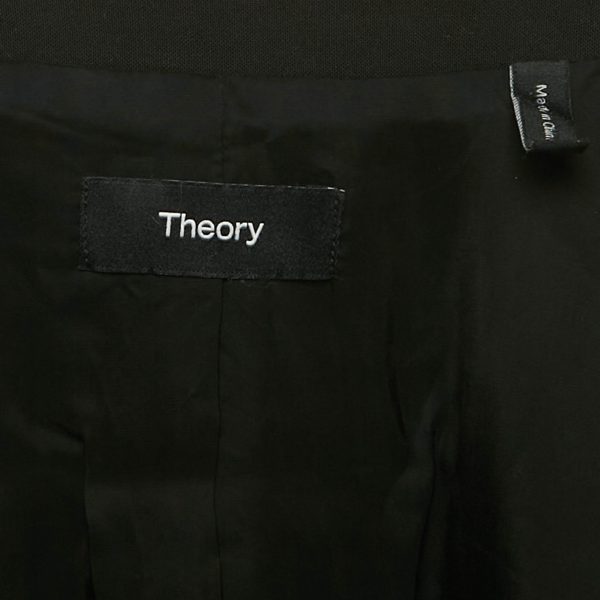and easy fit make it a versatile layer — equally suited to office tailoring or styled down with denim.