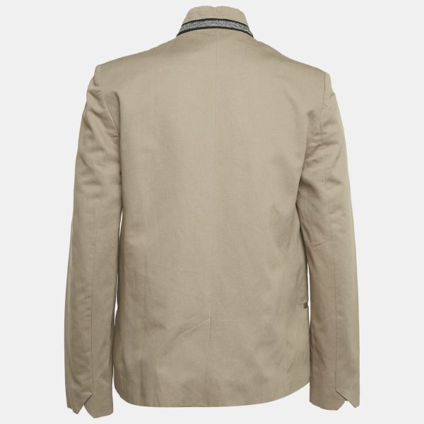 this Zadig and Voltaire Volly jacket is crafted from soft beige gabardine. Its open front design adds relaxed sophistication