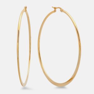 This classic pair of 18k gold plated earrings is in a statement 60mm diameter size that allows this pair to be dressed up or down.