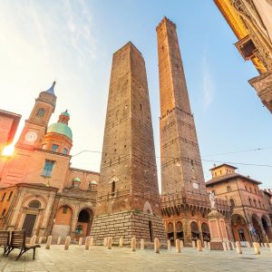 Cheap flight from London to Bologna with Gotogate UK.
