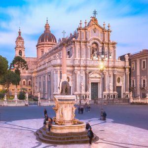 Cheap flight from London to Catania with Gotogate UK.