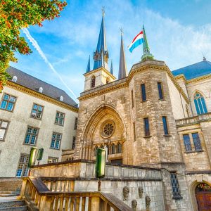 Cheap flight from London to Luxembourg with Gotogate UK.