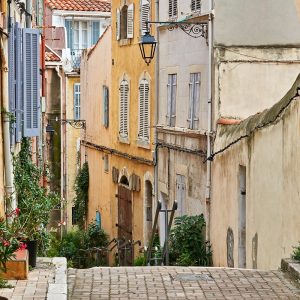 Cheap flight from London to Marseille with Gotogate UK.